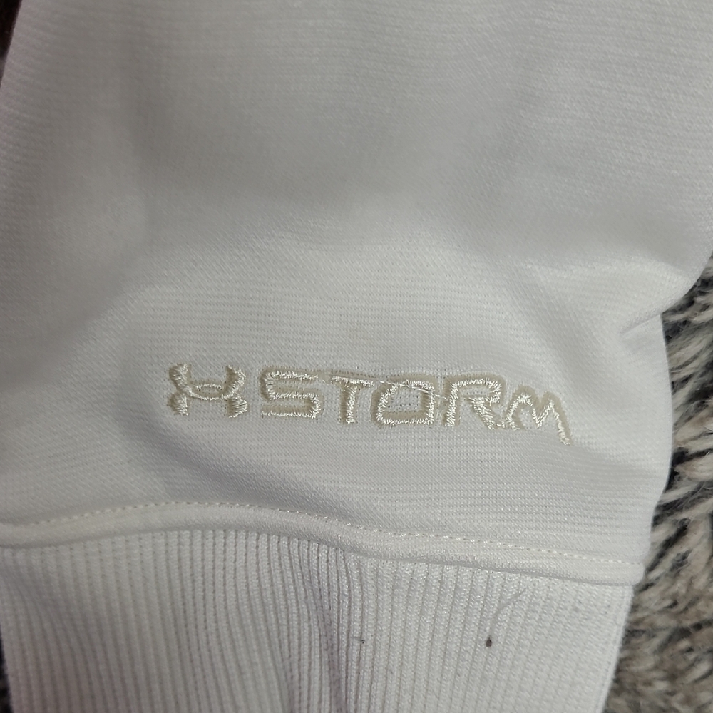 Under Armour Off-White Hoodie with Magenta Logo - Picture 4 of 4